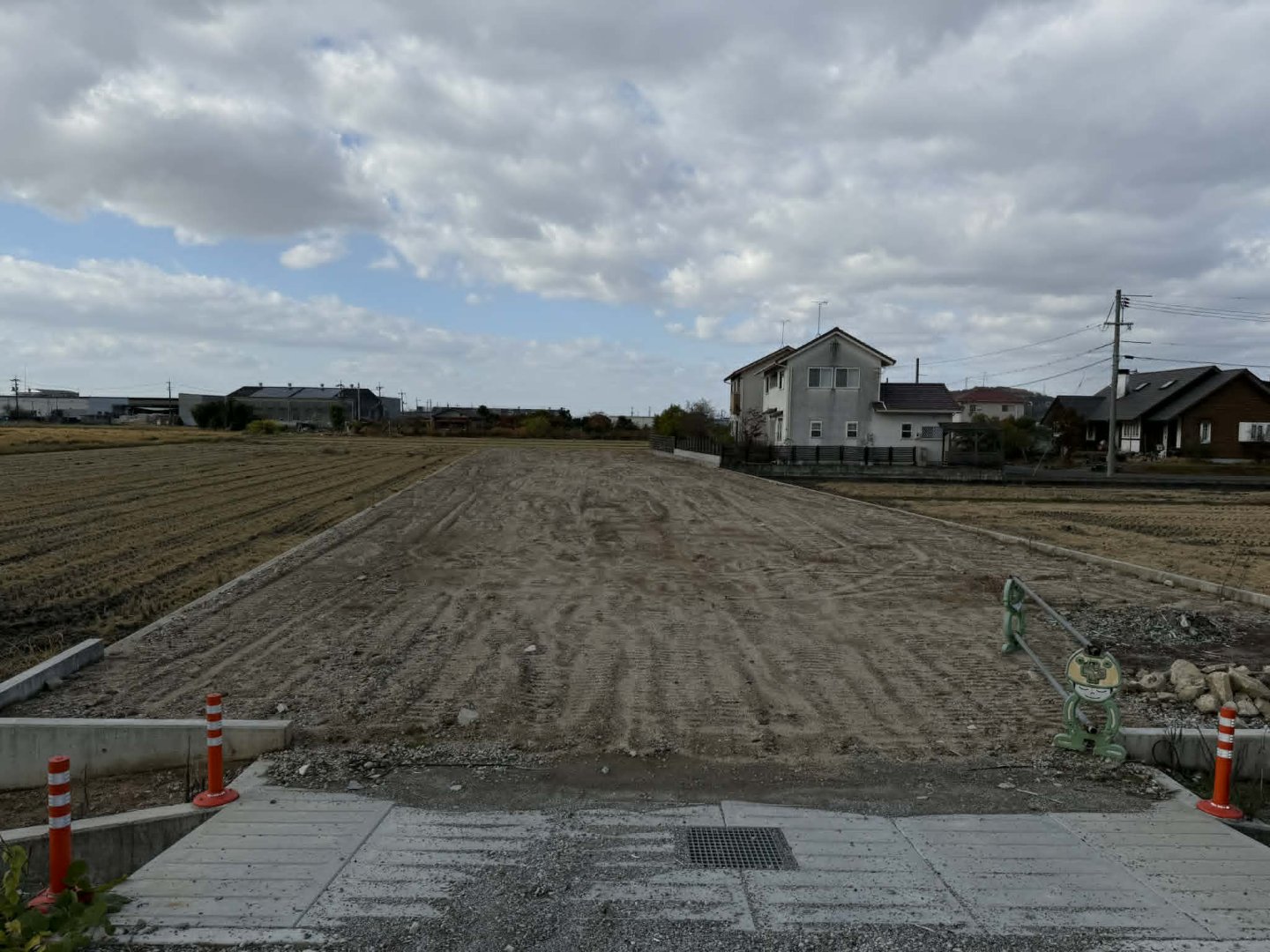 土地販売中！！